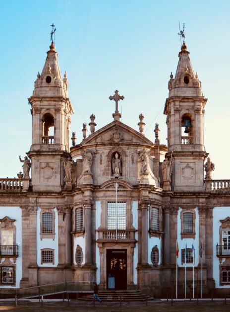 La façade de l'ancien hopital Vila Gale à Braga