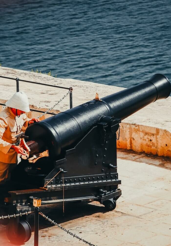 Un canon militaire à La Valette