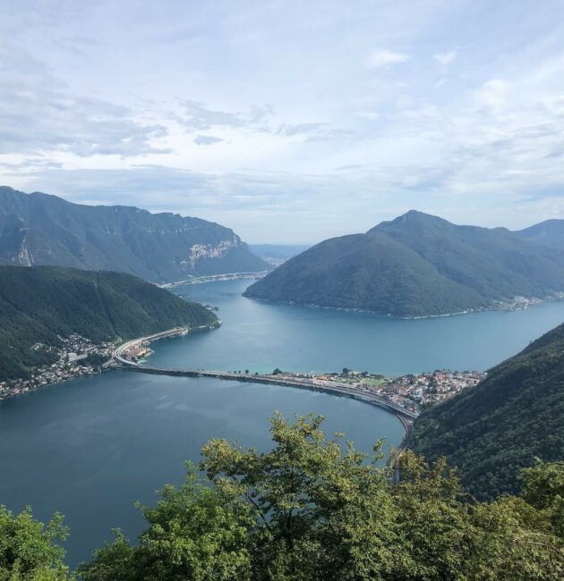 Le Monte San Salvatore, « pain de sucre » de Lugano, surplombe le quartier du Paradisio