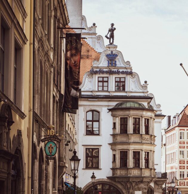 La brasserie Hofbräuhaus où déguster bières et spécialités bavaroises