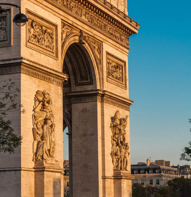 L'arc de Triomphe sur la place de l'Etoile