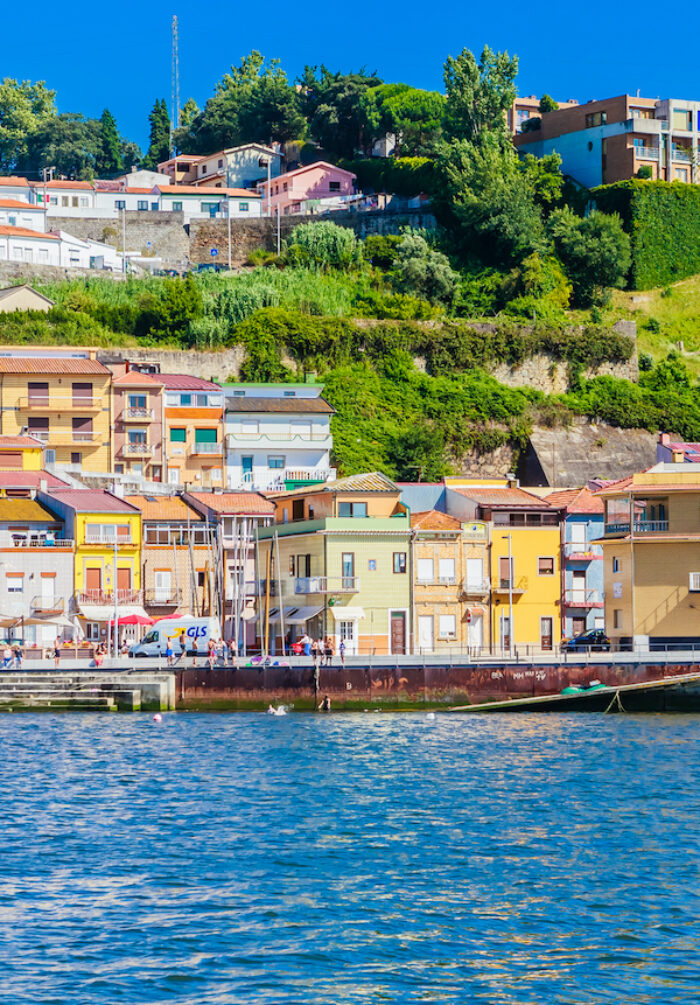 Afurada, village typique de pêcheur du nord du Portugal, sur la rive opposée à Porto