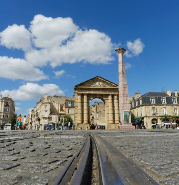 La porte d'Aquitaine sur la place de la Victoire