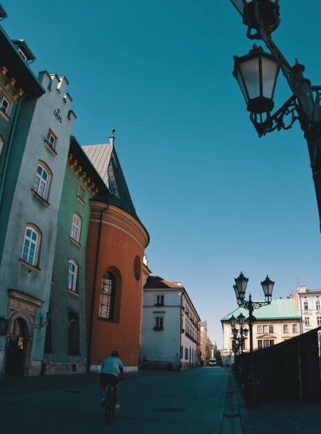 Facades colorées d'une rue de Cracovie