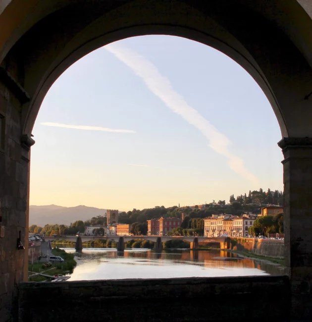 Coucher de soleil sur l'Arno vu depuis le Ponte Vecchio